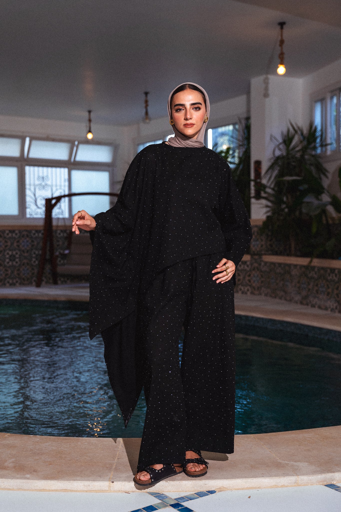 Dazzled Zomorod Set - Black