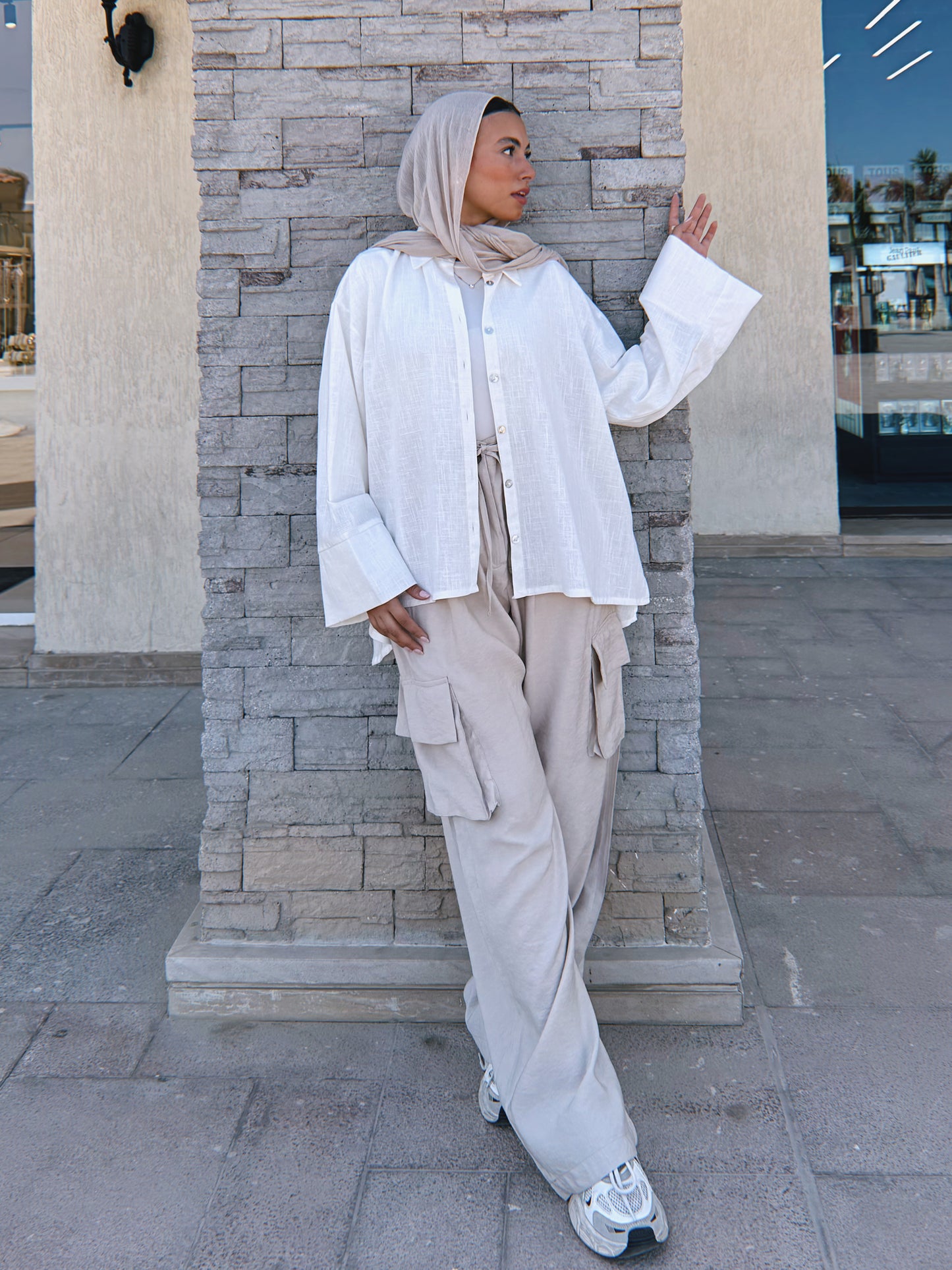 Ease Shirt - White